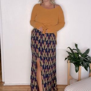 Multi printed tie back sleeveless maxi with slit